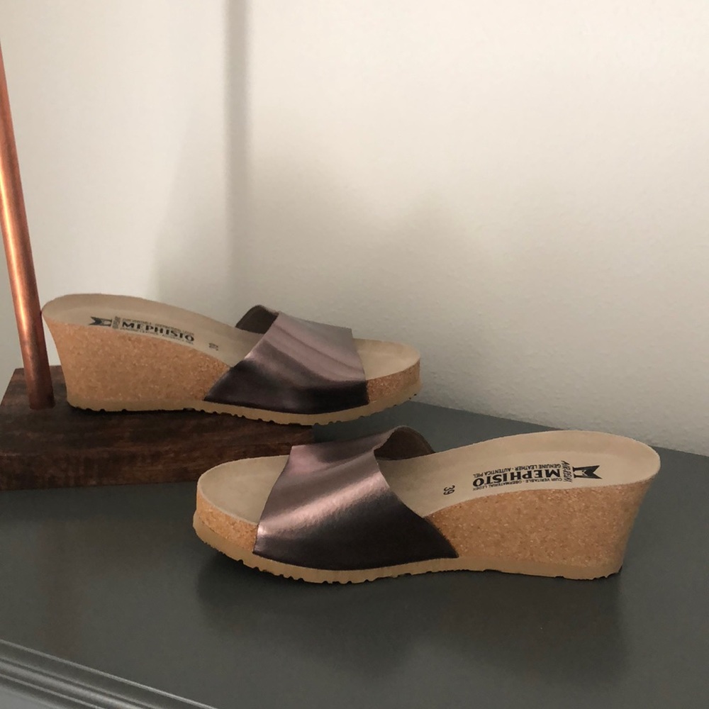 Mephisto Sandals- Metallic Leather Strap- Never Worn